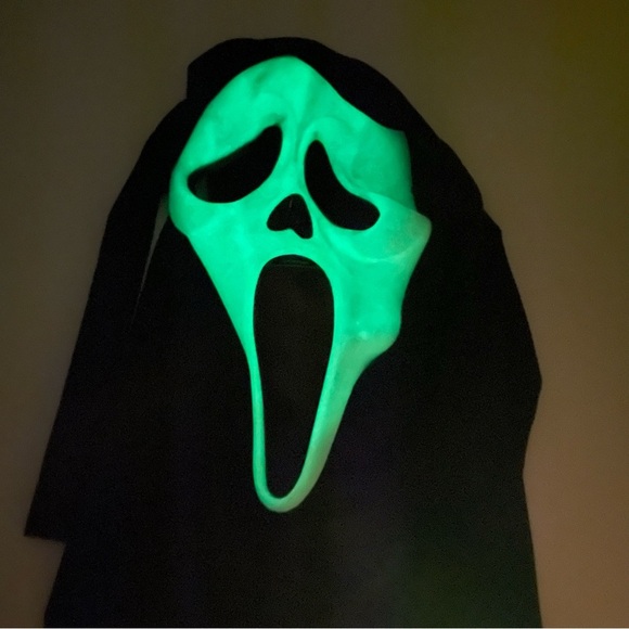 Ghost Face Scream Easter Unlimited Glow In The Dark Mask Halloween - Picture 1 of 15
